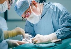 Хирурги ЮАР удалили гигантскую опухоль почки